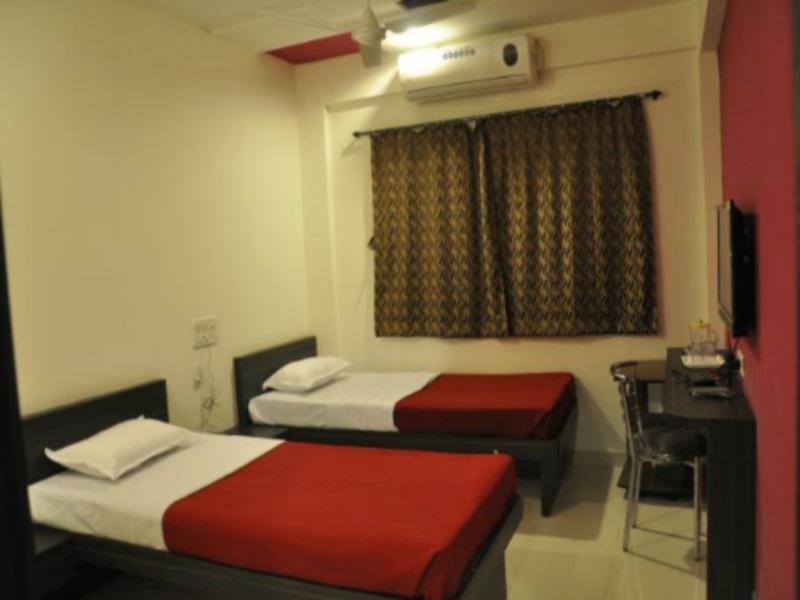 Hotel Alpine Pune Exterior photo