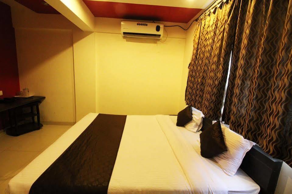 Hotel Alpine Pune Exterior photo