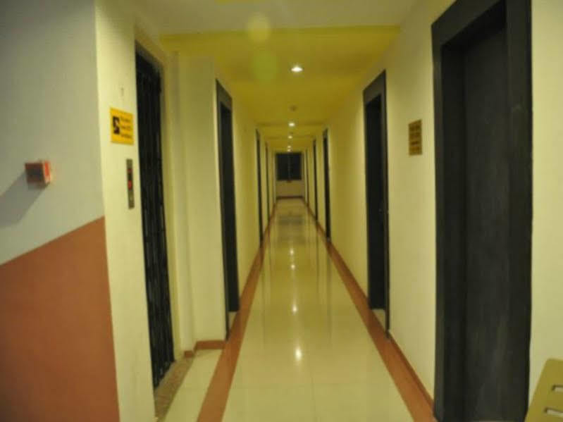 Hotel Alpine Pune Exterior photo